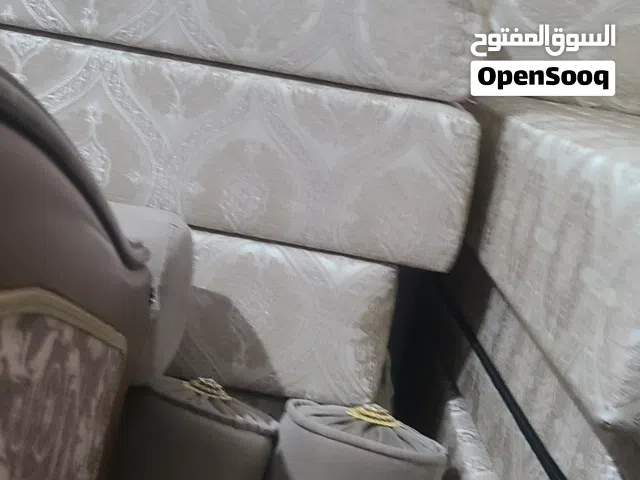 جلسة ممتازة شبه جديدة