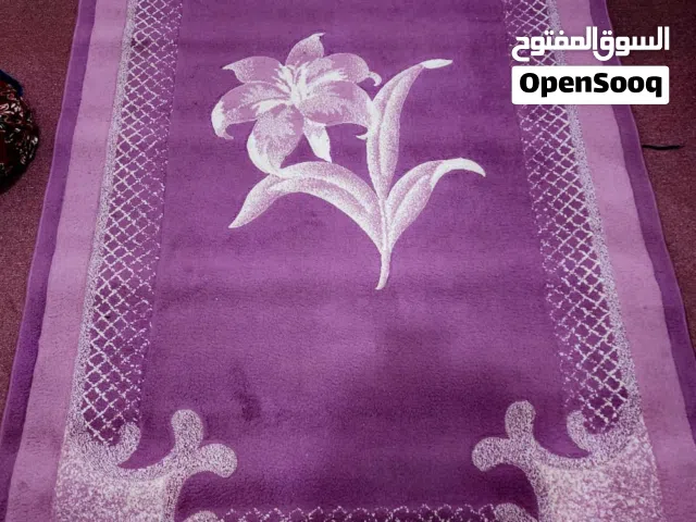 سجاد مستخدم نظيف بضاعه شبه جديد 275 ×175 متر