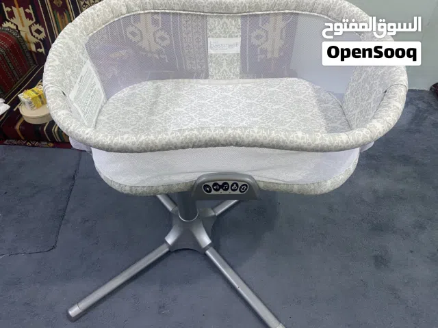 سرير اطفال دوار وفيه مستويات ارتفاع وموسيقى هادئه للنوم baby bed for sale working in good condition