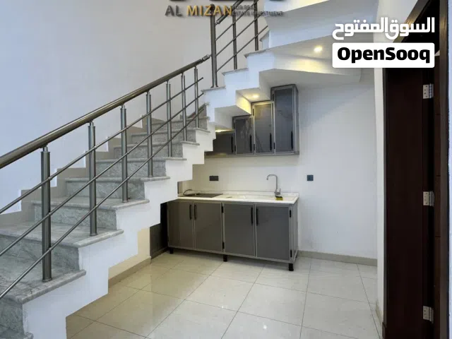 100 m2 4 Bedrooms Townhouse for Rent in Basra Mnawi Basha