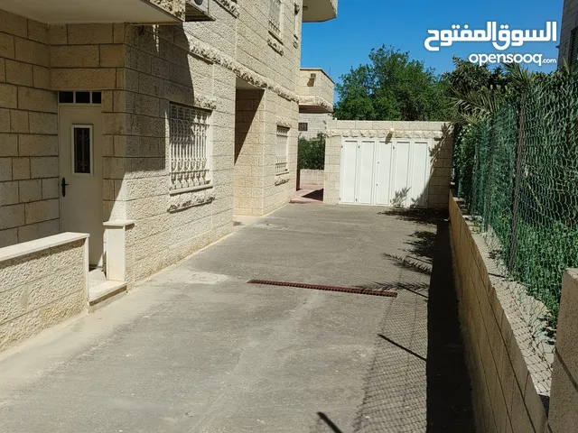 500 m2 More than 6 bedrooms Townhouse for Sale in Bethlehem Other