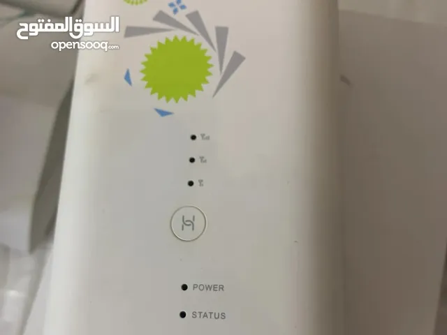 للبيع راوتر هواوي زين B818-260