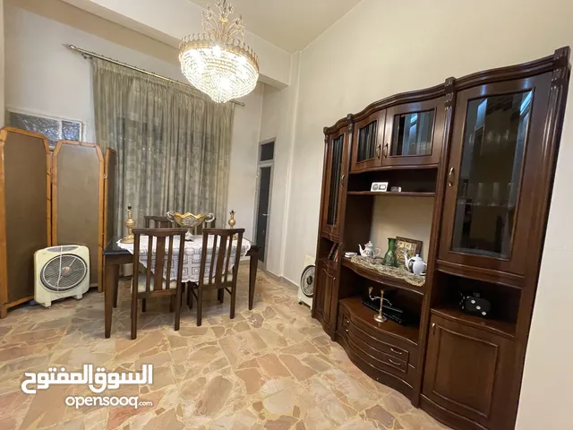 125 m2 4 Bedrooms Apartments for Rent in Damascus Al Rawda