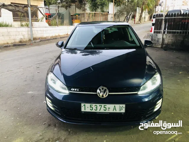 جولف ترخيص 2015 نظيفة لون مميز مع تامين طويل