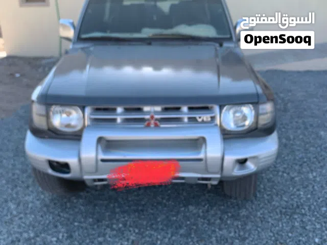 1998 ميتسوبيشي باجيرو GLS