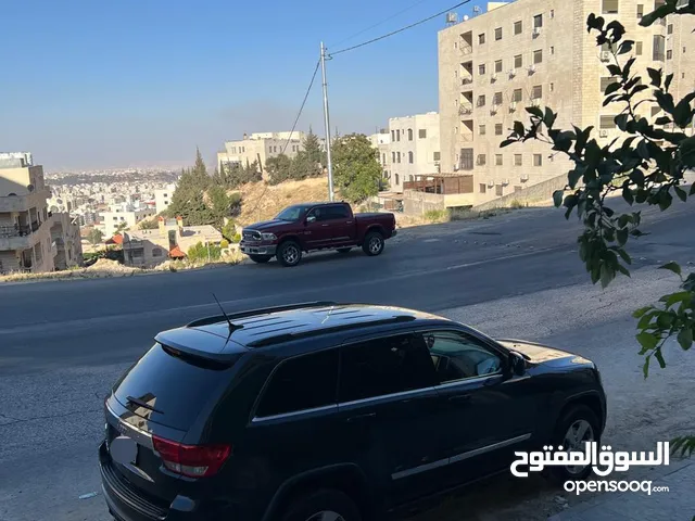 jeep grand cherokee 2011 Laredo للبيع (فل ما عدا الفتحة) 7 جيد للجادين فقط