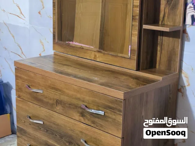 ميز غرفة نوم