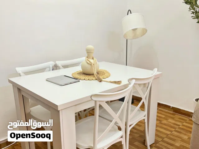 طاوله سفرة شبه وكالة