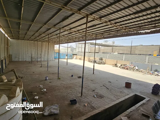 ورشه ومركز صيانه للايجار في مسفاه في مميز وحيوي علي الشارع العام
