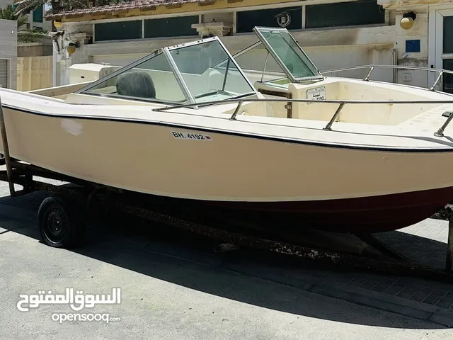 قارب اماراتي عريض 21 قرف فقط مع تيلر