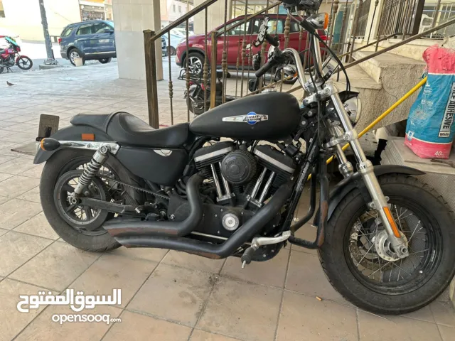 هارلي ديفيدسون XL1200C... أيقونة القوة الأمريكية للبيع بحالة ممتازة لعشاق الفخامة والصوت الأسطوري