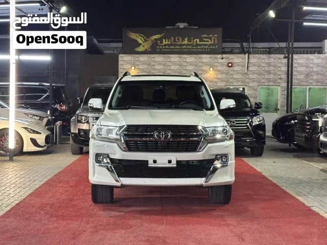 2016 تويوتا لاند كروزر VXR