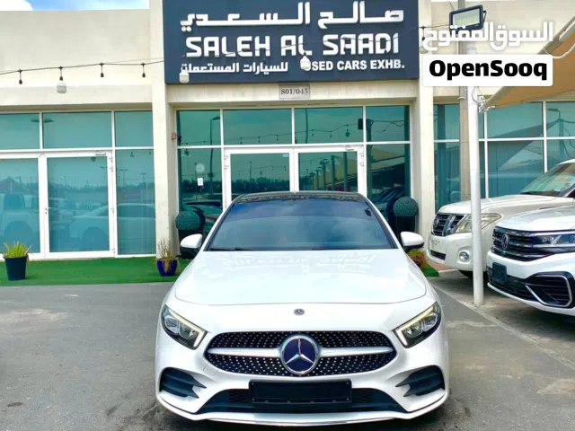 مرسيدس بنز A250 موديل 2019 اللون ابيض داخل احمر خليجي القرقاش