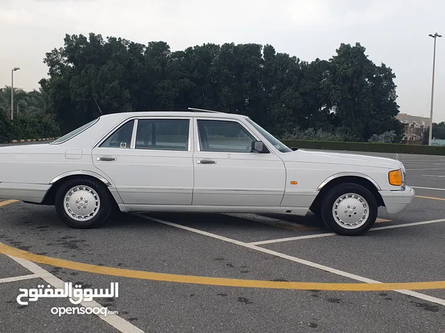 مرسيدس 1991 اخر الشكل الماكينه 560 السياره فل كامل نضيف ممشي قليل وجاهز للتسجيل كلاسيك