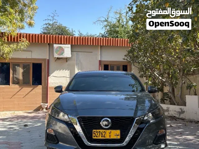 Used Nissan Altima in Al Batinah
