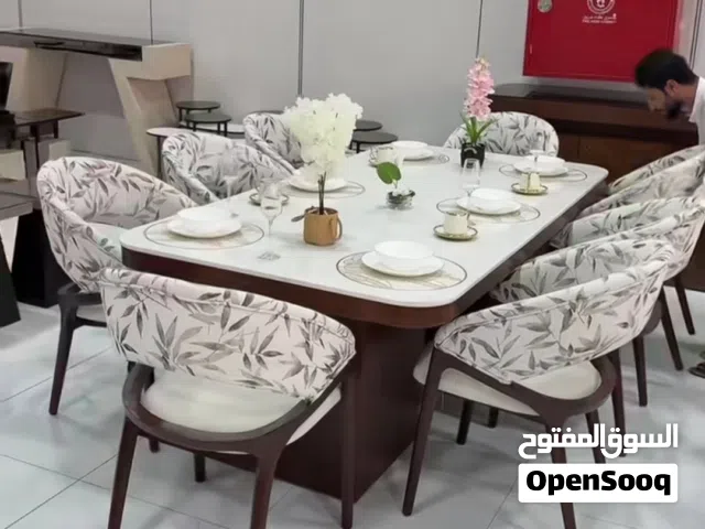 طاولات طعام