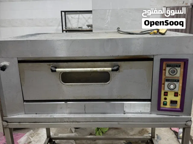 أدوات  مطاعم مستخدمة