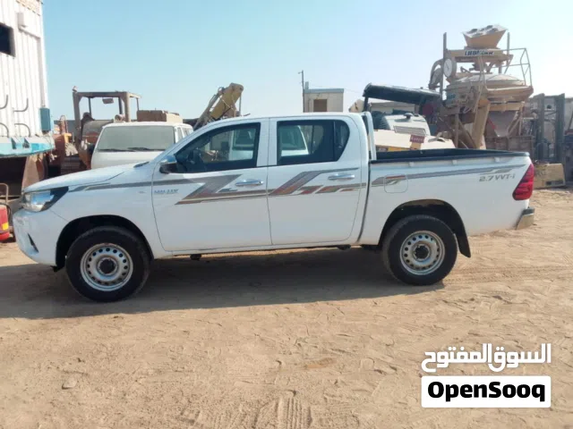 Used Toyota Hilux in Abu Dhabi
