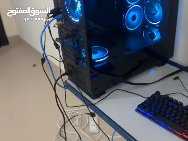 بيسي 2060 وi7 و 32gb و مع شاشه و سماعه و ماوس و كيبورد و حساب فورت و فايف ام