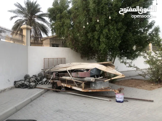 خردة للبيع مع قلص ودراجة قابل للتفاوض بل معقول