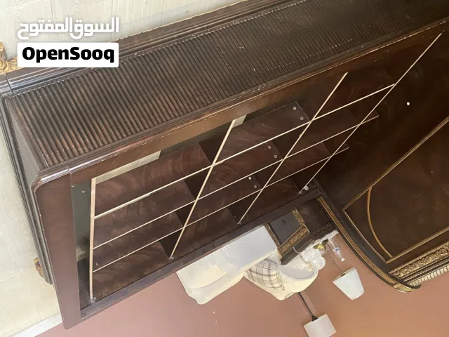 سرير كبير للبيع