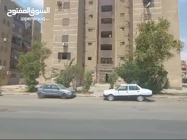 شقة غرفتين في 15 مايو على الشارع الرئيسي بجوار كارفور