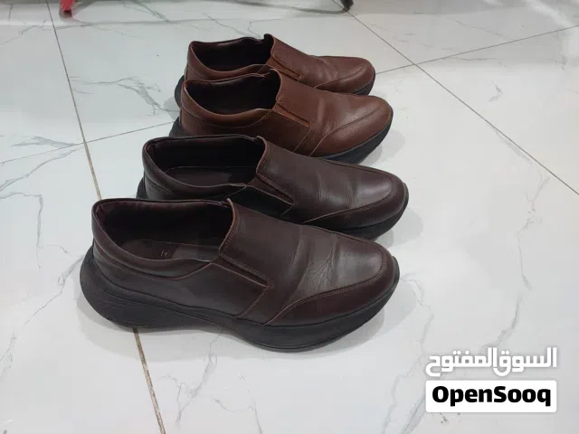 عدد اثنين حذاء طبي جلد طبيعي بني وهافان مقاس 45 استعمال خفيف جدا