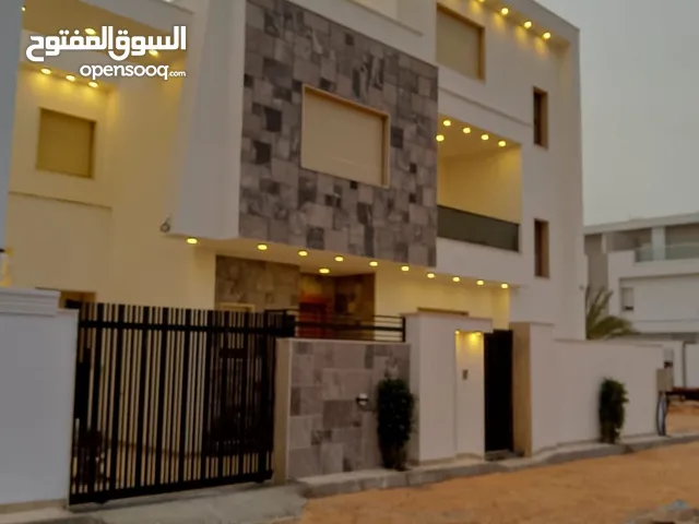 545 m2 More than 6 bedrooms Villa for Sale in Tripoli Alfornaj