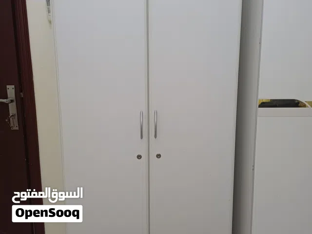 خزانة للبيع
