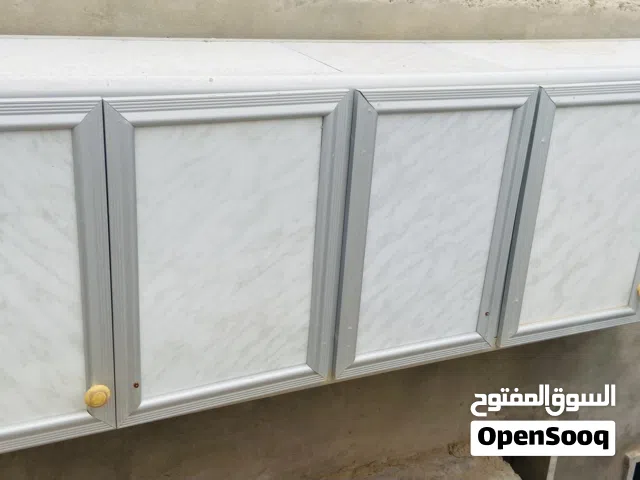 دولاب ألمنيوم بحاله جيده 2 متر