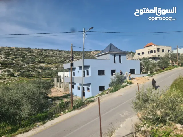 اعمال خشب وقرميد