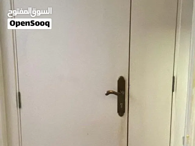 باب للبيع ريال 60 قابل للتفاوض في حدود المعقول