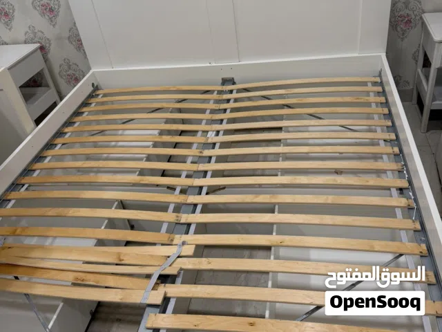 سرير مع وحدة تخزين