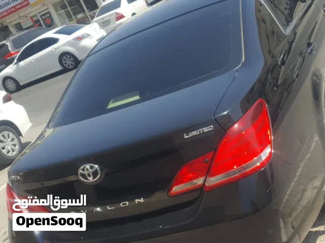 2005 تويوتا افالون Limited
