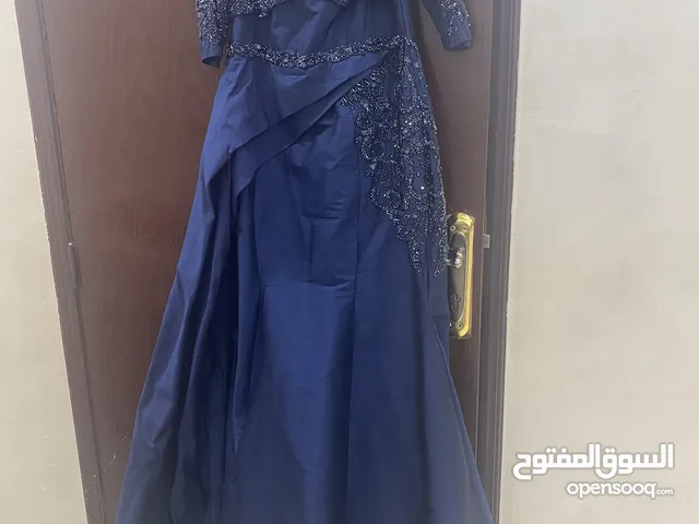 فستان راقي جدا وفخم