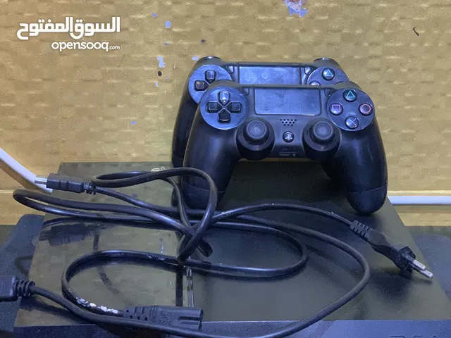 Ps4 fat مع ايدتين اصليات