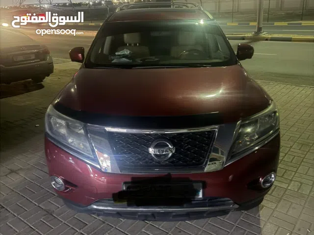 للبيع – نيسان باثفايندر 2015 Pathfinder بلاتينيوم