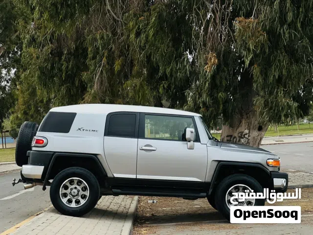 Used Toyota FJ in Tripoli