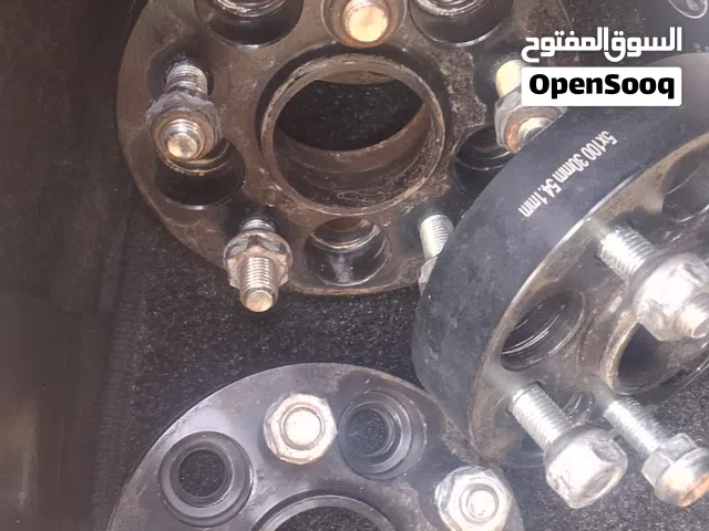 سبيسرات للبيع
