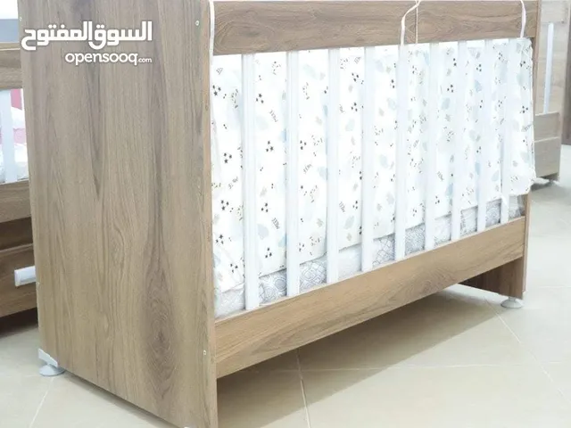 سرير مواليد