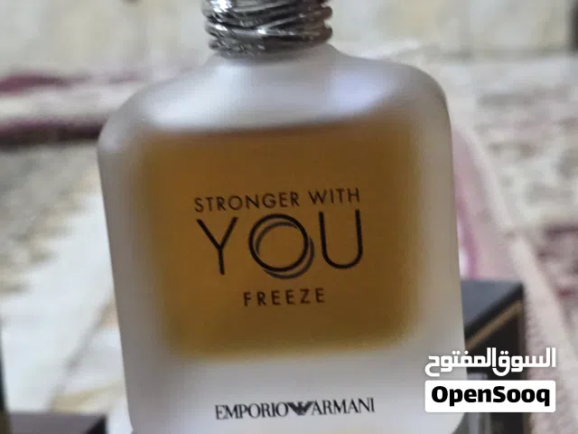 عطر سترونك وذ يو اقرو الوصف
