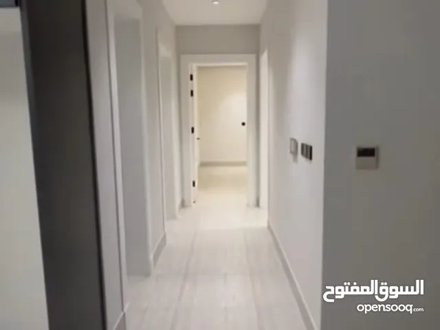 180 m2 3 Bedrooms Apartments for Rent in Al Riyadh King Abdul Aziz