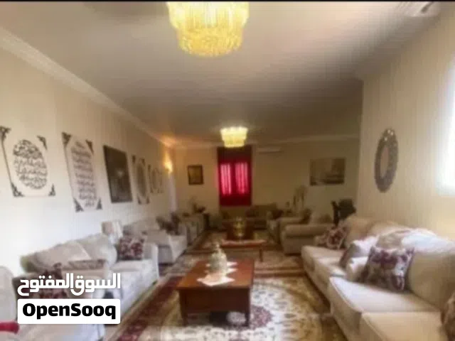 300 m2 More than 6 bedrooms Villa for Rent in Benghazi Dakkadosta