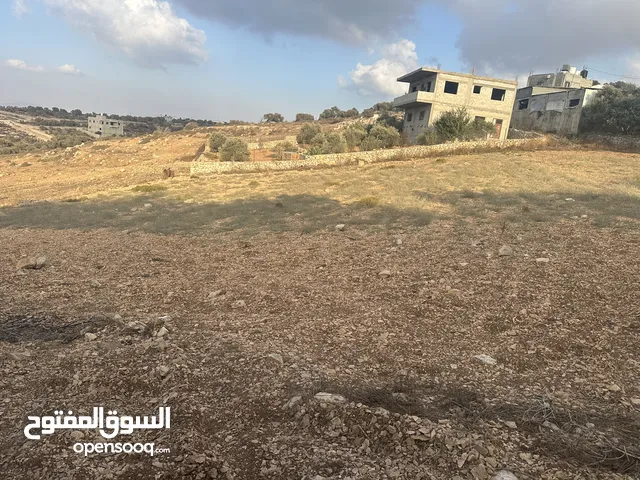 ارض دونمين منطقه عصيره الشماليه مصنفه A الدونم ب40،000دينار 200،000شيقل فقط لاغير