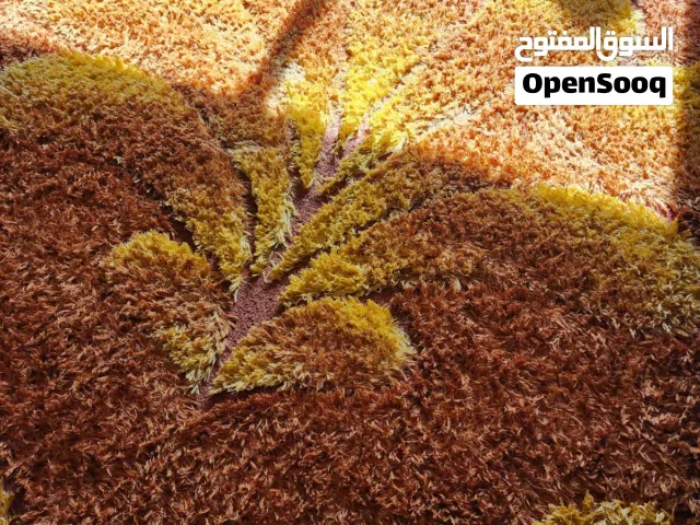 سجادة بحالة جيدة مقاس 2.80ب1.90