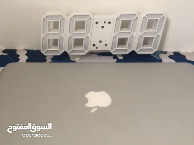 ماك بوك بسعر اقل من السوق ونظيفف