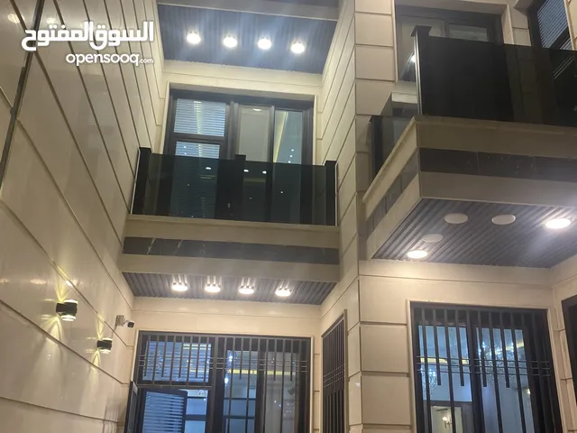 للبيع في زيونه محلة 712 دار حديث