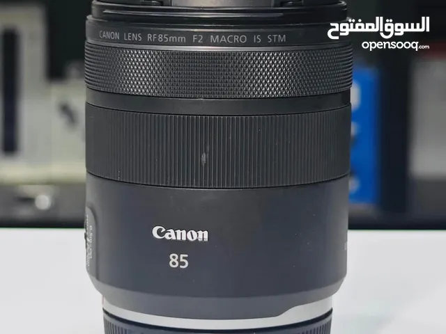 Canon RF 85mm f/2 Macro IS STM