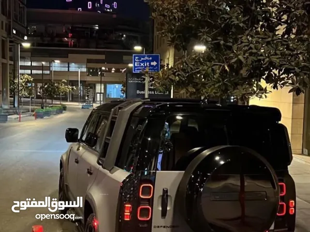 متوفر ديفندر اعلى صنف للأجار وجميع فئات الرنج روفر للأجار اليومي والاسبوعي والشهري