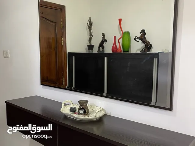 مرأة ووحدة ادراج عدد 2 وتيبل لامب عدد 2